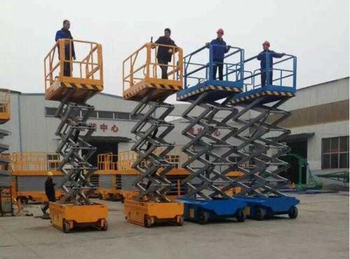 高空作業(yè)液壓升降機平臺應運而生 (圖3) 移動6.jpg