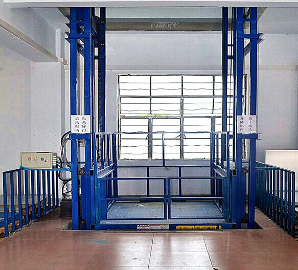 貨物升降貨梯與傳統(tǒng)提升機的區(qū)別(圖1) 20201012093848862.jpg