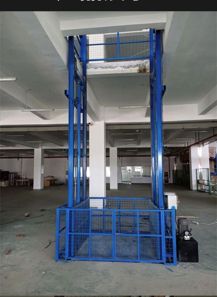 升降貨梯與傳統(tǒng)提升機的區(qū)別(圖3) 5H2Q5BNqV0kbedGmL6O2MhACMjU_副本.jpg