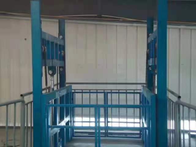 導(dǎo)軌式升降貨梯不屬于特種設(shè)備(圖1) r9z-WpWtDDj9gB71jSLIoRAAYt8.jpg