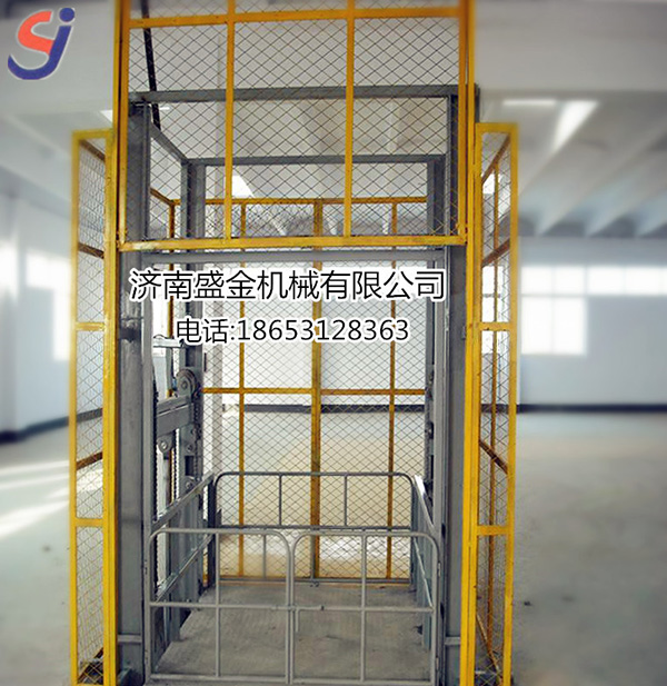 使用防爆導(dǎo)軌式升降機(jī)的好處 發(fā)布時(shí)間:2017-11-11 16:13:40 來(lái)源:濟(jì)南盛金升降平臺(tái)機(jī)械有限公司 點(diǎn)擊:49 使用防爆導(dǎo)軌升降機(jī)的好處 從近幾年的防爆導(dǎo)軌式升降(圖3) \